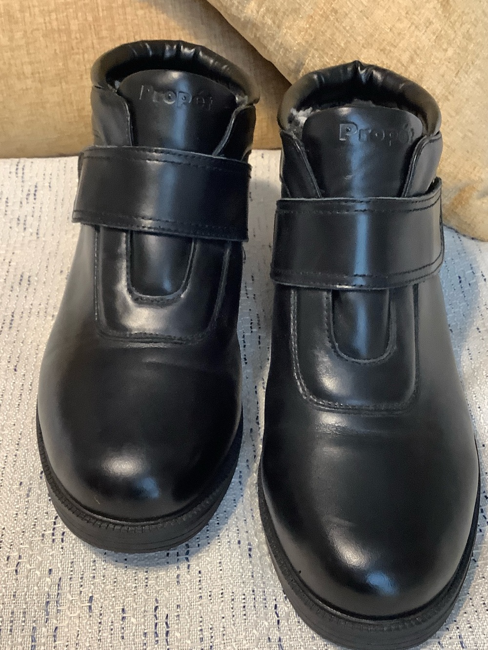 Men’s Black Leather Easy Strap closure Ankle Boots size 11 extra wide